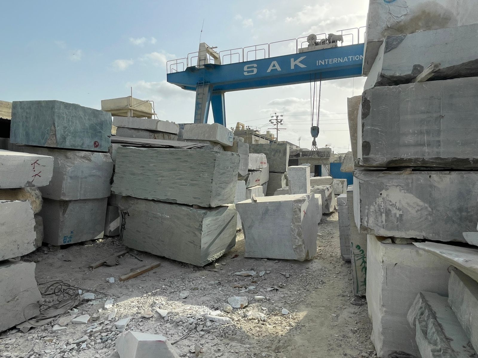 Marble cutting machine